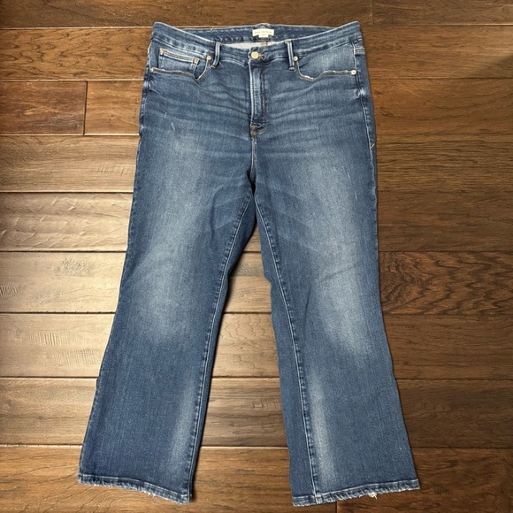 Good American Blue Cropped Jeans | Size 16 - Picture 3 of 13